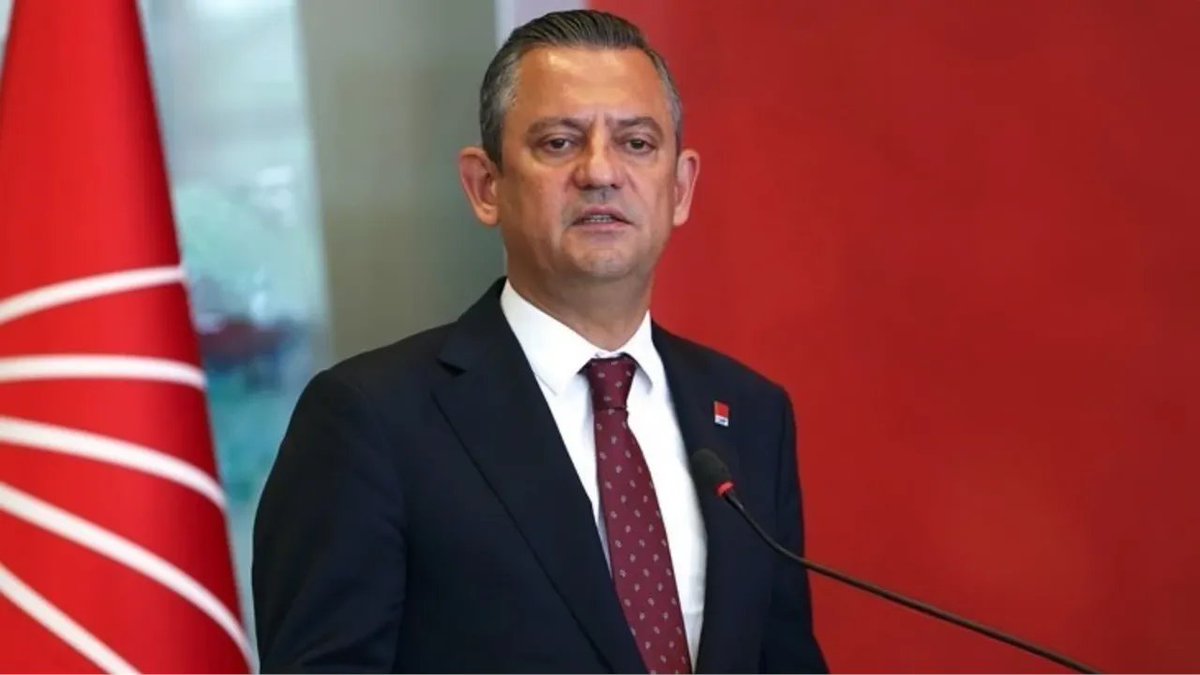 CHP Genel Başkanı Özgür Özel:

“Atatürk’ün savaş meydanlarında kurduğu partiyi, Çağlayan Adliyesi’nde yok edemezsiniz.”