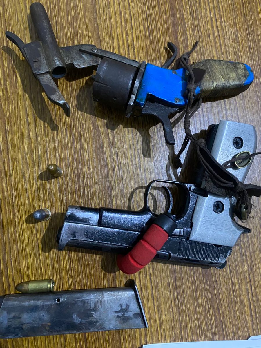 IMO STATE POLICE COMMAND PRESS RELEASE OF 2ND SEPTEMBER, 2025

ORJI POLICE DIVISION BURSTS CULT CELL IN OKWU URATTA, ARRESTS SUSPECT AND RECOVERS LOCALLY MADE GUNS

… As CP Aboki Danjuma orders sustained crackdown, assures Imolites of safety

In a decisive onslaught against