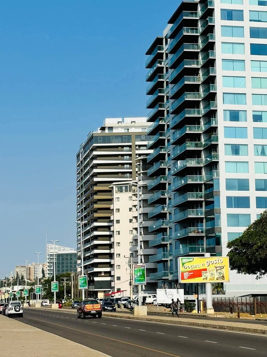 Hapa kuna DSM🇹🇿 na Maputo 🇲🇿

Unajua Dar ni ipi kati ya A au B?

A.                                           B