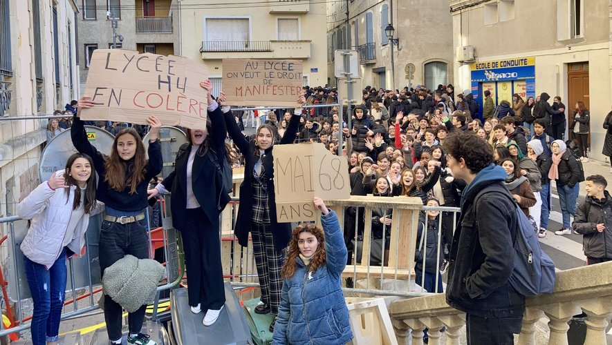🚨🇫🇷 FLASH | Louis Boyard (LFI) appelle à BLOQUER les lycées et les universités, le 10 septembre. (RMC)