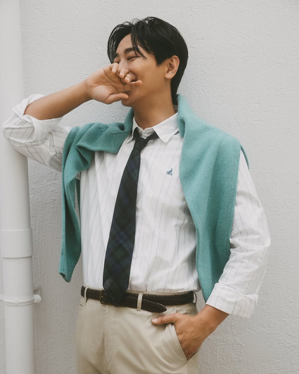 JUJIHOO's tweet image. ᅠ
ᅠ“Do you understand the violence 
ᅠᅠit took to become this gentle?”
ᅠ