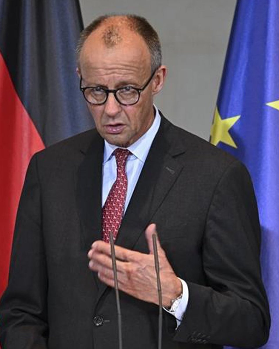 KRONIKInsights's tweet image. 🇩🇪 Allemagne | Politique

🔴 Le chancelier Merz :
« Poutine est peut-être le criminel de guerre le plus dangereux de notre temps. »

📍 Êtes-vous du même avis ❓

#Allemagne #Russie #Poutine #KronikInsights