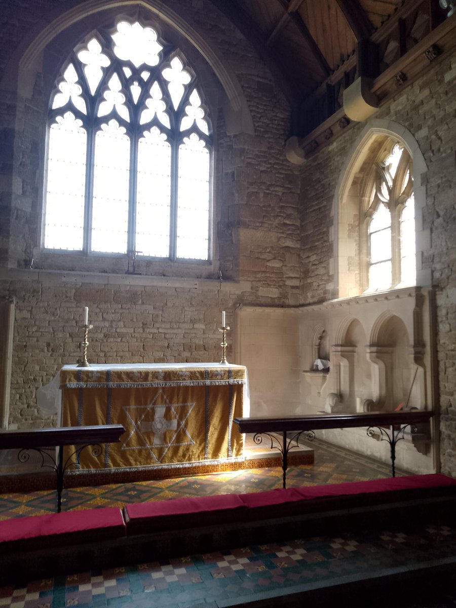 Sun streaming into #StAndrewsOld .#PhilOnaBike #WindowsOnWednesday #SundayAltars