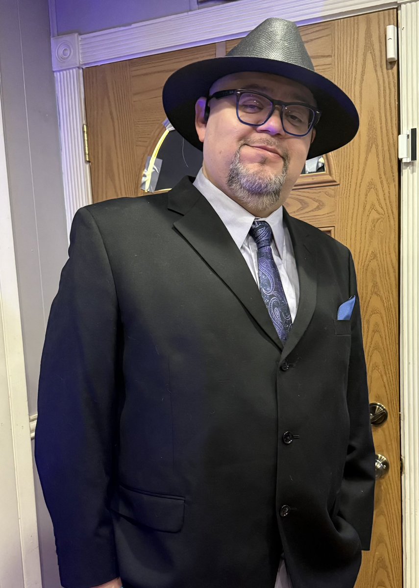 IBFluff's tweet photo. Ready for our daughters wedding https://t.co/cAjdH7gzac