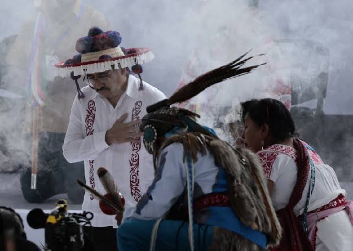 Ya no serán la Constitución ni las leyes las que guíen a las personas juzgadoras. 
A partir de ahora, habrá que encomendarse a Quetzalcóatl y a "nuestra madrecita Tonantzin" para que se resuelva favorablemente un asunto en la @scjn, tribunales y juzgados: