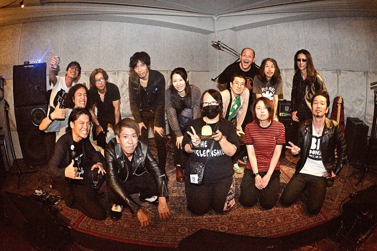 HiBALL_G's tweet photo. #Burningclockgig
#PETERPUNK
おつかれさまでした♪
めっちゃ楽しかった‼︎
やっとトキサキフェスに出られた♪
全バンドカッコ良かった〜‼︎
とりあえず集合写真
いっぱい写真撮ってもらったから後ほど
#Photobygenki https://t.co/XcTgXCAHkE
