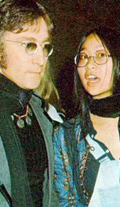 carlosgvizcaino's tweet photo. #JohnLennon
#MayPang https://t.co/2NLXby2nXX