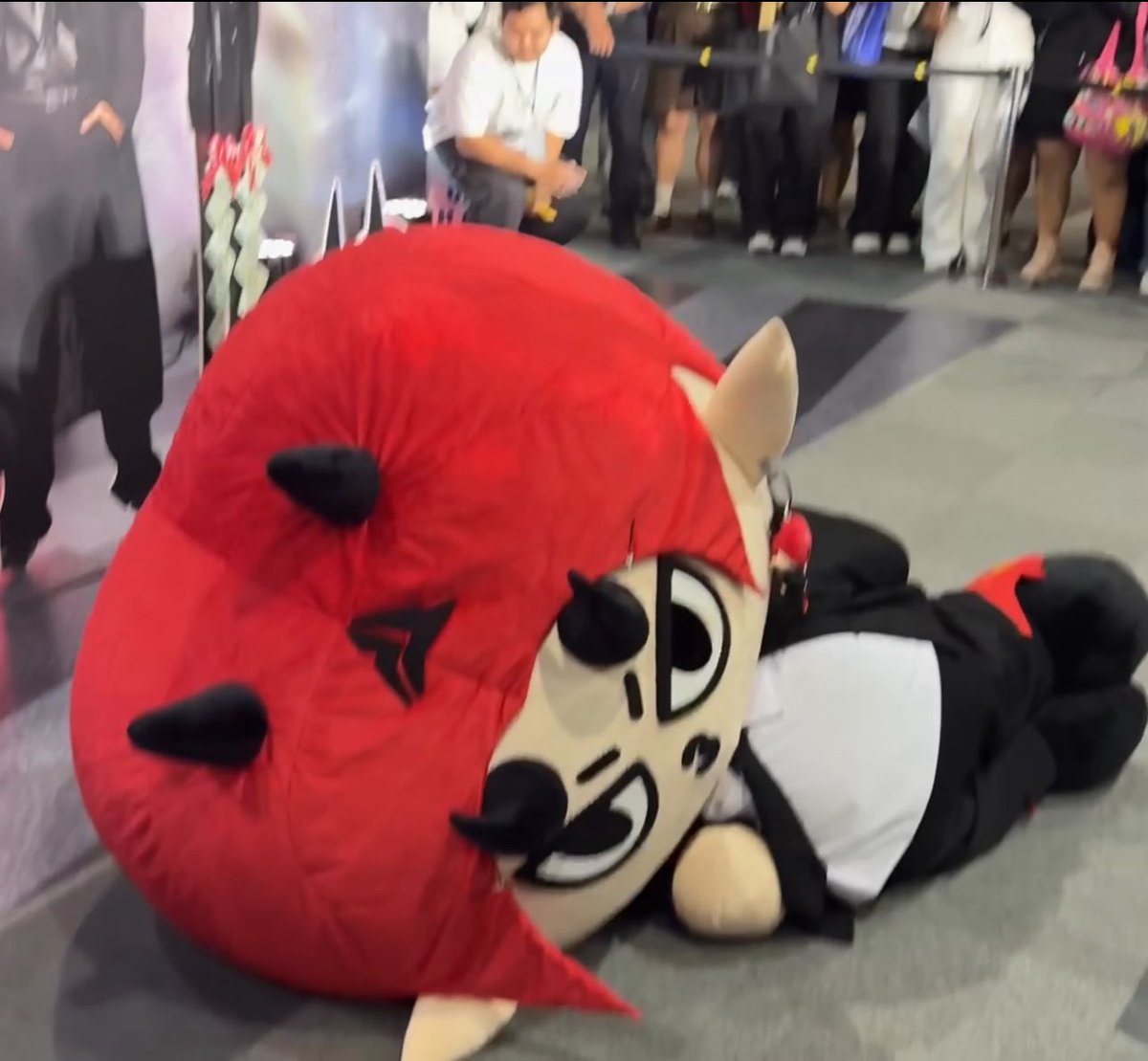 dearPPSS's tweet image. life is free ใช้ชีวิตให้ทุกที่เหมือนห้องนอน

PERTHSANTA DREAMNIGHT 

#PerthSanta #เพิร์ธแซนต้า 
#PerthTanapon #KDPPE