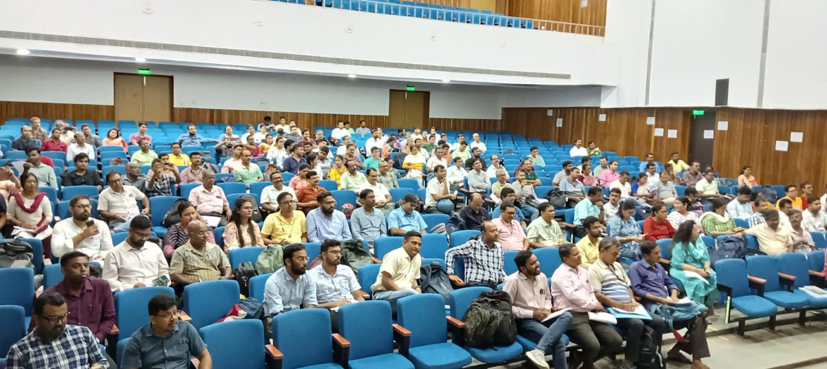 An Outreach Program was organised by the office of the CIT-TDS, Kolkata for the Deductors in the district of Hooghly, including the DDOs under District Magistrate of Chinsurah at Rabindra Bhawan, 278, Ghatakpara R.S, Chinsurah, Hooghly – 712101 on 28th August, 2025.

The Session