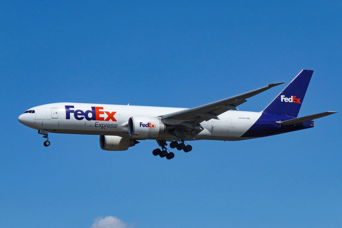 فيديكس تُعلن اكتمال تحولها للعمل المباشر في السعودية 🇸🇦✈️
•رحلات مباشرة من أميركا وأوروبا
•مركز إقليمي للشحن في مطار الملك سلمان الدولي
•إطلاق “فيديكس لوجستيكس”
•رخصة اقتصادية كناقل جوي أجنبي

📌“المخطط العام للمراكز اللوجستية” في السعودية يهدف إلى 59 مركز لوجستي بمساحة