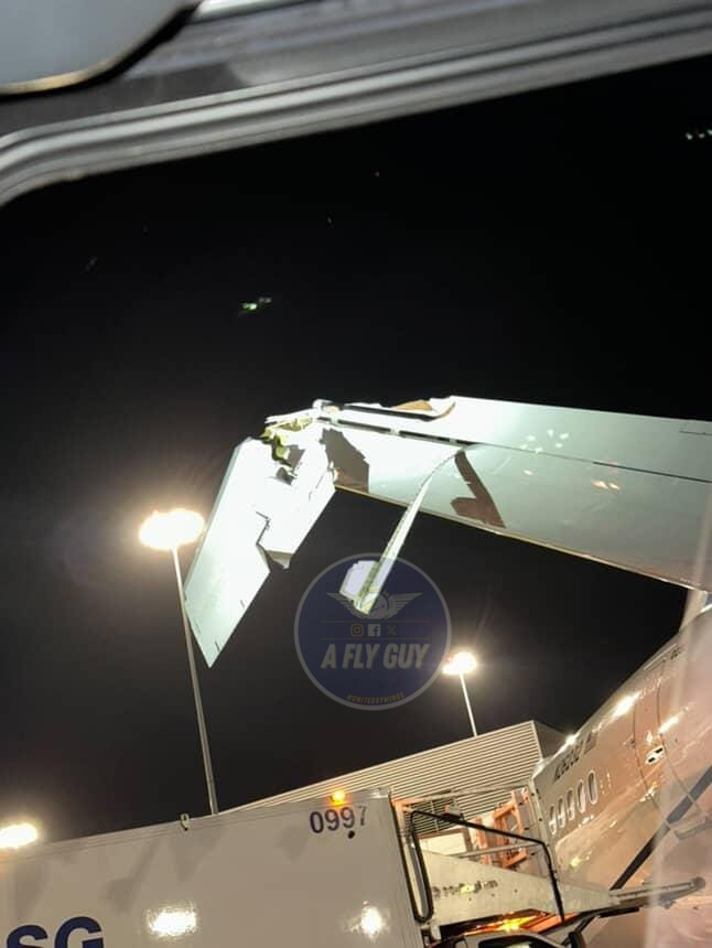 Two United Airlines Aircraft Damaged in Ground Collision at San Francisco Airport

Two United Airlines Boeing 737 aircraft were damaged Monday night after a ground collision at San Francisco International Airport, according to witness accounts.
#unitedairlines