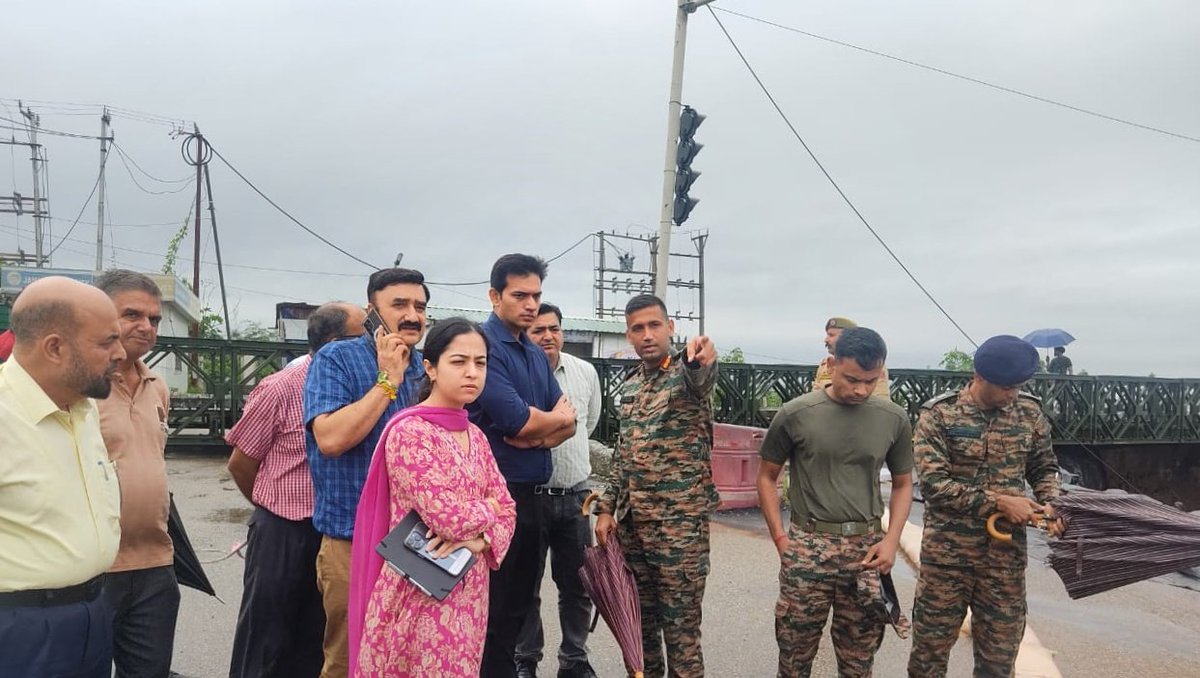 District Magistrate, Jammu (@dmjammuofficial) on Twitter photo DC <a href="/Minhas1Rakesh/">Rakesh Minhas</a> toured Circular Road, Sitlee Filtration Plant and 4th Bridge to review restoration after floods& heavy rains. He directed acceleration of rising main repairs for resumption of water supply and chaired a meeting on traffic, safety and rainfall challenges.
<a href="/diprjk/">Information & PR, J&K</a> DC <a href="/Minhas1Rakesh/">Rakesh Minhas</a> toured Circular Road, Sitlee Filtration Plant and 4th Bridge to review restoration after floods& heavy rains. He directed acceleration of rising main repairs for resumption of water supply and chaired a meeting on traffic, safety and rainfall challenges.
<a href="/diprjk/">Information & PR, J&K</a>