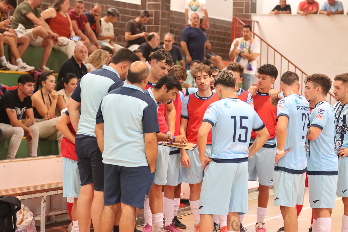 🎙| Zona Mixta en <a href="/cextremadura/">Canal Extremadura</a> Radio 

Entrevista a nuestro entrenador <a href="/PdroM8/">Pedro Barquilla Cruz</a> el pasado lunes en Canal Extremadura después de proclamarnos campeones de la Supercopa de Extremadura.

🔗 👉🏼 (A partir 26:20): canalextremadura.es/a-la-carta/zon…

#123SanJosé🩵