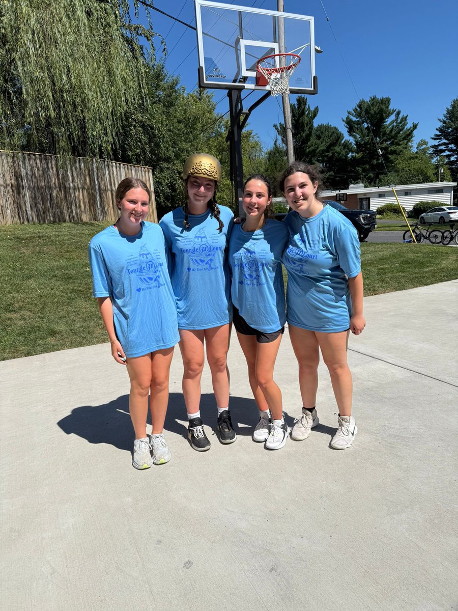 TourDeCourt's tweet photo. And to our golden ladies:

Paige Rubin, Shana Leibowitz, Sivan Eichorn, and Sara Schoenfeld https://t.co/JOyrcebiGg