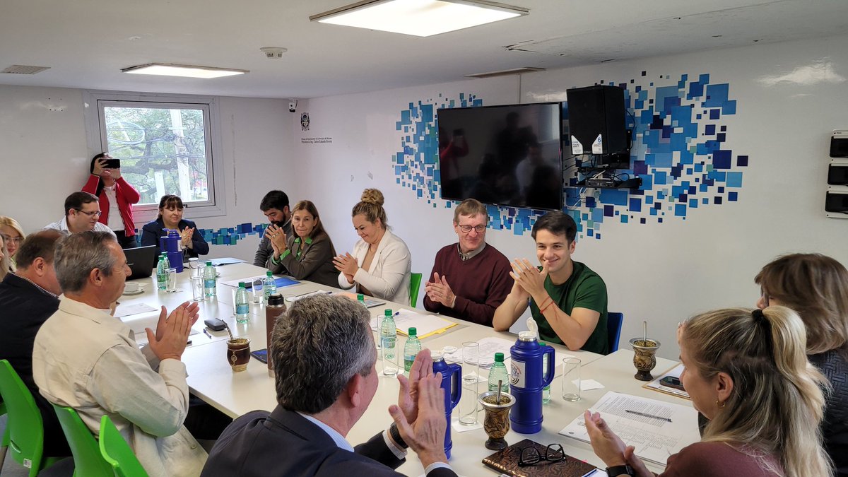 📚 La Comisión de Educación de la Cámara de Representantes dio dictamen favorable al proyecto del Dip. <a href="/RafaelPigerl/">Rafael Pereyra Pigerl</a> que declara Patrimonio Histórico y Cultural a la Biblioteca Popular Domingo F. Sarmiento de Oberá.
🗂️ Avanza a sesión para su posible sanción.
#LegislaturaEnAcción