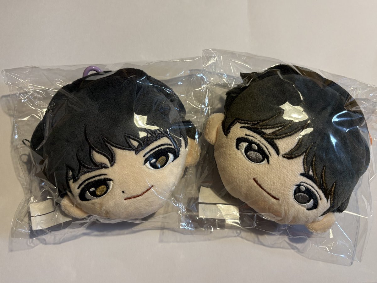 なんかリョウガくんとハルくんのポーチお顔似てるの気のせい？？まさかリョガハルはポーチまで似てきた？☺️💜🧡