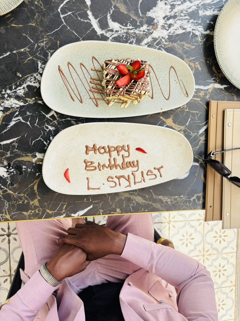 🎩LekkerStylist👔👞 tweet media