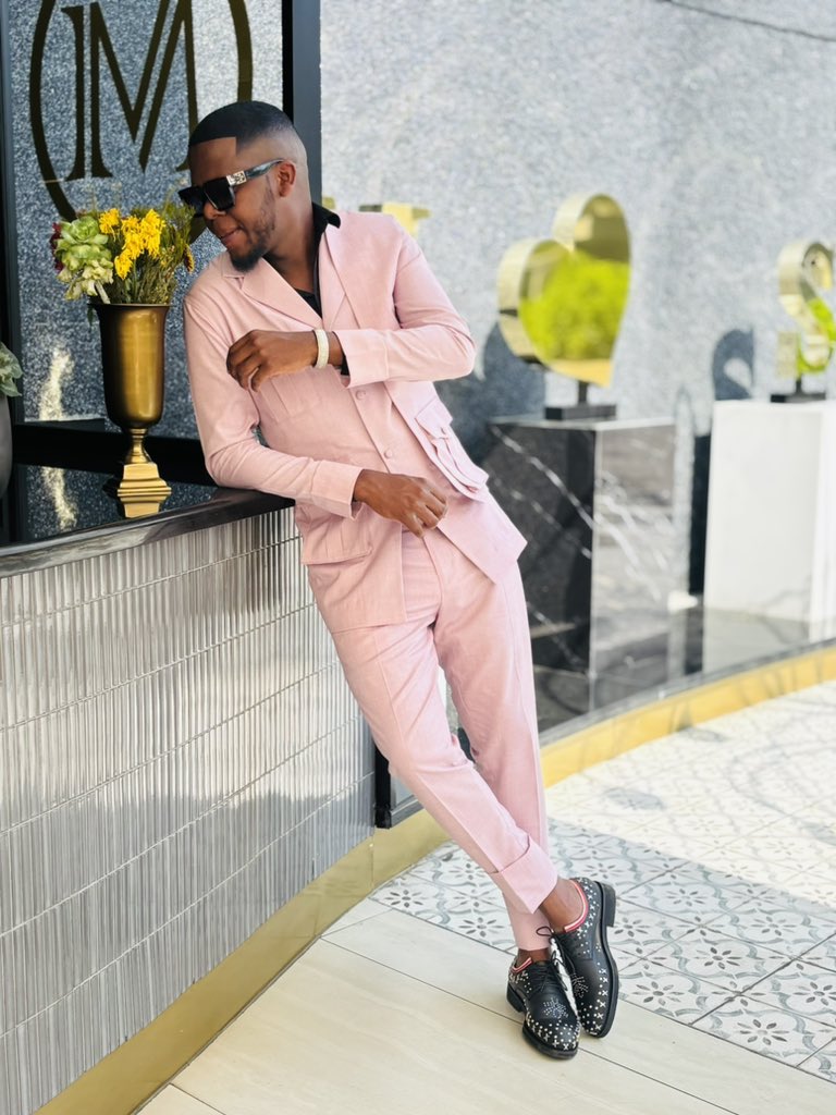 🎩LekkerStylist👔👞 tweet media