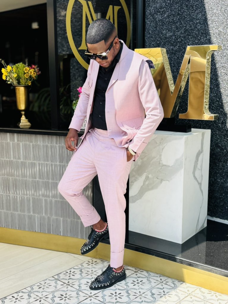 🎩LekkerStylist👔👞 tweet media