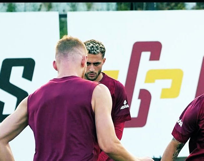 Para için Galatasaray'a rest çekip siyah ekran paylaşan Barış Alper Yılmaz'ı kadroda tutup Lookman gibi bir fırsatı tepen beceriksiz ordusu tepen tırnağa istifa edin 

#Kavukçuİstifa