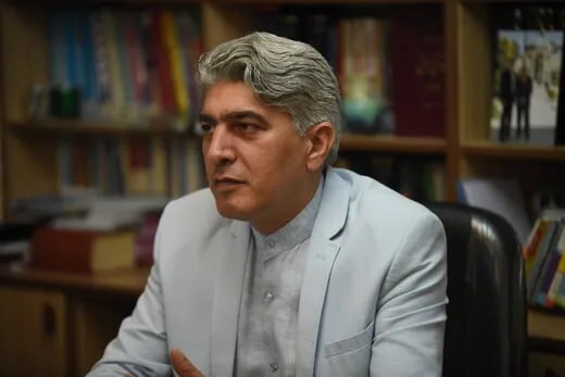 AbdiMedia - Abdollah Abdi (@abdolah_abdi) on Twitter photo ⭕️ آینده سیاسی ایران و رفراندوم، با حضور محمدهادی جعفرپور، حقوقدان
<a href="/jafarpour_ramin/">محمد هادی جعفرپور(رامین)</a>
💢 ایران در میانه بحرانهای پیچیده، دوباره با پرسش سرنوشتسازی روبهروست: تغییر یا تداوم؟ بیانیه میرحسین موسوی و طرح رفراندوم از سوی روشنفکران، بحثی جدی درباره آینده سیاسی کشور را زنده کرده است؛ ⭕️ آینده سیاسی ایران و رفراندوم، با حضور محمدهادی جعفرپور، حقوقدان
<a href="/jafarpour_ramin/">محمد هادی جعفرپور(رامین)</a>
💢 ایران در میانه بحرانهای پیچیده، دوباره با پرسش سرنوشتسازی روبهروست: تغییر یا تداوم؟ بیانیه میرحسین موسوی و طرح رفراندوم از سوی روشنفکران، بحثی جدی درباره آینده سیاسی کشور را زنده کرده است؛