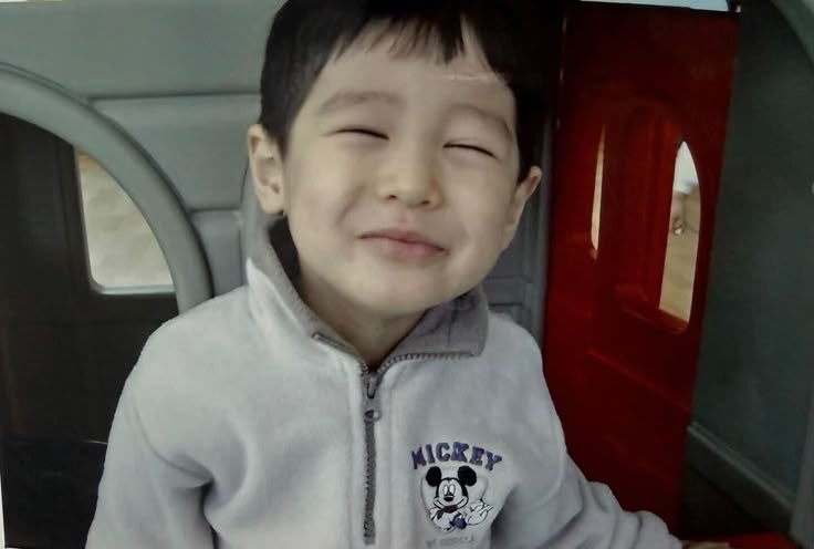 애기 이한 너무 기여워.. 🫳🏻🫳🏻