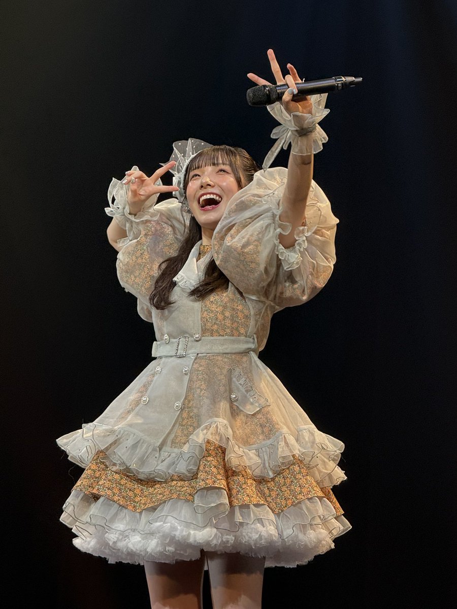去年は緊張と不安の中で初披露された「believe」。今年は自信とキラキラに包まれていました。
もうさ、18歳の抱負として話してくれたことは叶えていると思うんだけど、でも君は君らしくもっとキラキラになれる！18歳、素敵な1年になりますように！
#桜井えま成人はじめました
#桜井えま生誕祭2025