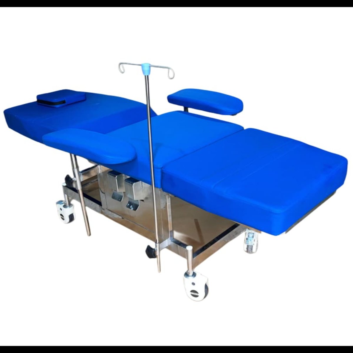 Blood Donor Couch  Full S.S. 304

specification:
Frame: Stainless St ..For more info visit...hospitalfurnitureindia.co.in/latest-update/…