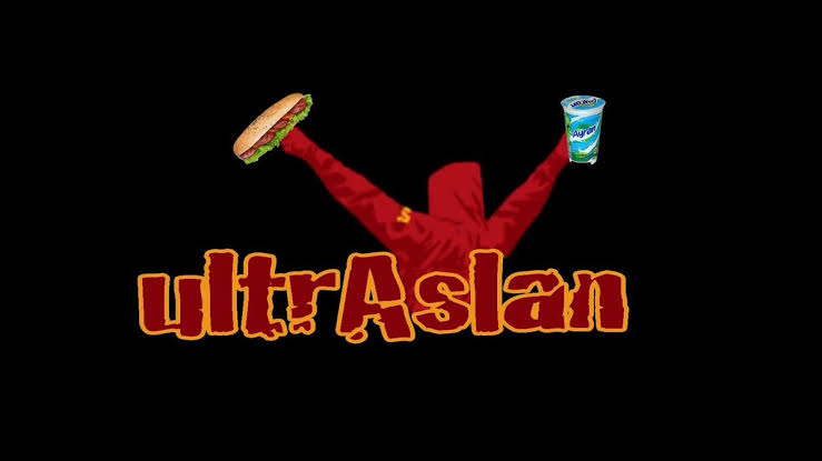 m_o_n_d_i's tweet photo. Mahalle yanıyor a canım, saçlarını taradın mı? 🤬
@ultrAslan https://t.co/BkFOa6mjj7