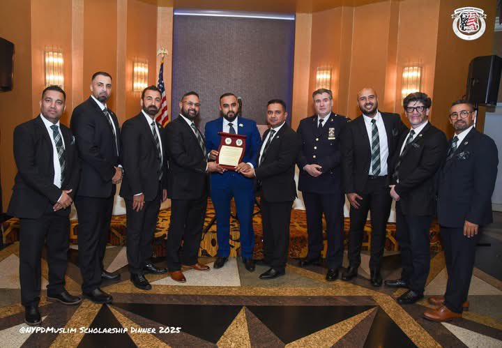 nypdpals's tweet photo. Mashallah
CONGRATS to our president, Det. Rohail
Khalid!
He received a well-deserved Appreciation Award from the @NYPDMuslim Society on 821/25 for his incredible leadership, commitment &amp; dedication.  
@NYPDMuslim 
@NYPDPC 
@NYCMayor 
@NYCMayorsOffice 
@PakinNewYork 
@NYCPDDEA https://t.co/mI3GlVUlw1