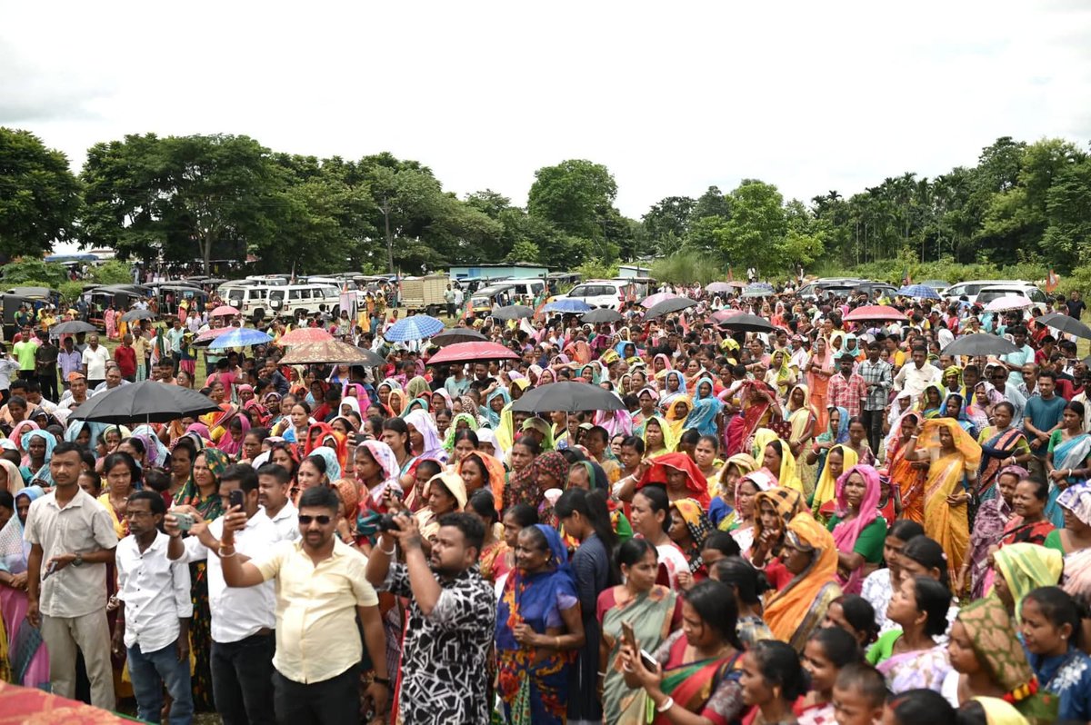 pallablochandas's tweet image. Amidst an electrifying massive gathering, with overwhelming participation and unwavering support from our dedicated @BJP4Assam karyakartas and enthusiastic locals, I proudly joined the nomination filing ceremony of our esteemed BJP candidate, Shri Swmkwr Brahma, for the Chirang…