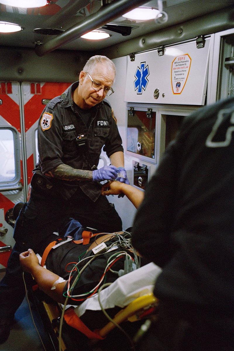 TheSecretList's tweet image. THE MILLIONAIRE WHO LEFT WALL STREET TO BECOME AN FDNY RESCUE MEDIC
nytimes.com/2025/09/02/nyr… @FDNY @EMS1 @FireRescue1 @IAFCEMS #rescue #medic #EMS #paramedic