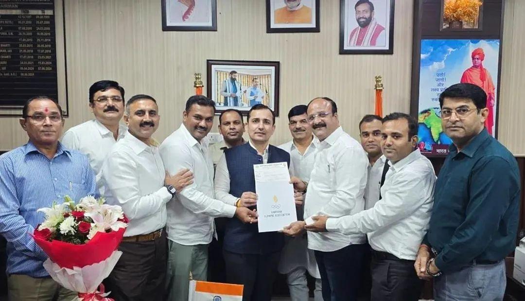 advhimmatsingh's tweet image. आज आयोग कार्यालय पर हरियाणा ओलंपिक एसोसिएशन के अध्यक्ष कैप्टेन जसविंदर मीनू बेनीवाल जी, उपाध्यक्ष श्री अनिल खत्री जी, श्री नीरज तंवर जी, श्री राकेश सिंह जी, कोषाध्यक्ष श्री मंजीत सिंह जी, कार्यकारी सदस्य श्री रोहित पुंडीर जी एवं डीएजी श्री सुनील रंगा जी से मिलना हुआ।