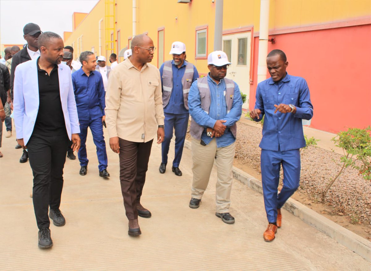 IGAPE_Angola's tweet image. IGAPE entrega Fábrica Têxtil SATEC ao FSDEA no Dondo.
Veja a nota de imprensa completa.
#IGAPE
#FSDEA 
#SATEC 
#Angola 
#IndústriaTêxtil 
#CuanzaNorte 
#FundoSoberano