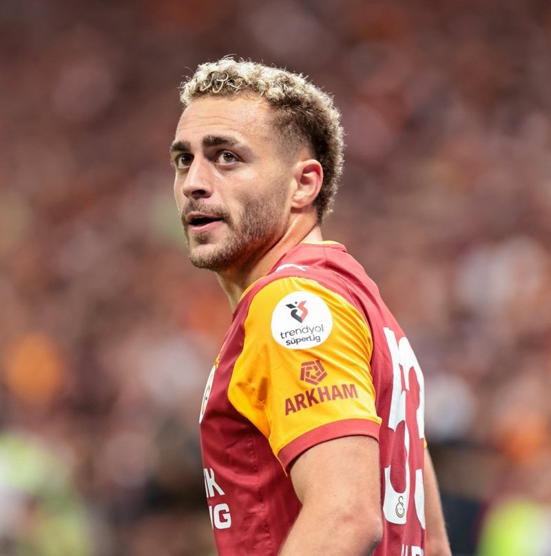 Sakın zamlı yeni sözleşme yaptığınızı duymayalım. Menajerini değiştirecek, özrünü dileyecek, aynı sözleşme ile devam edecek!