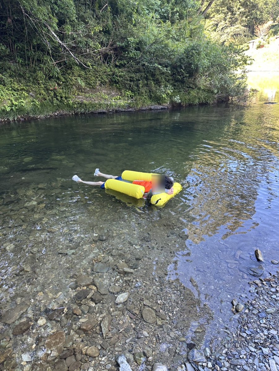 夕方から浮かんでた。

生きてます。