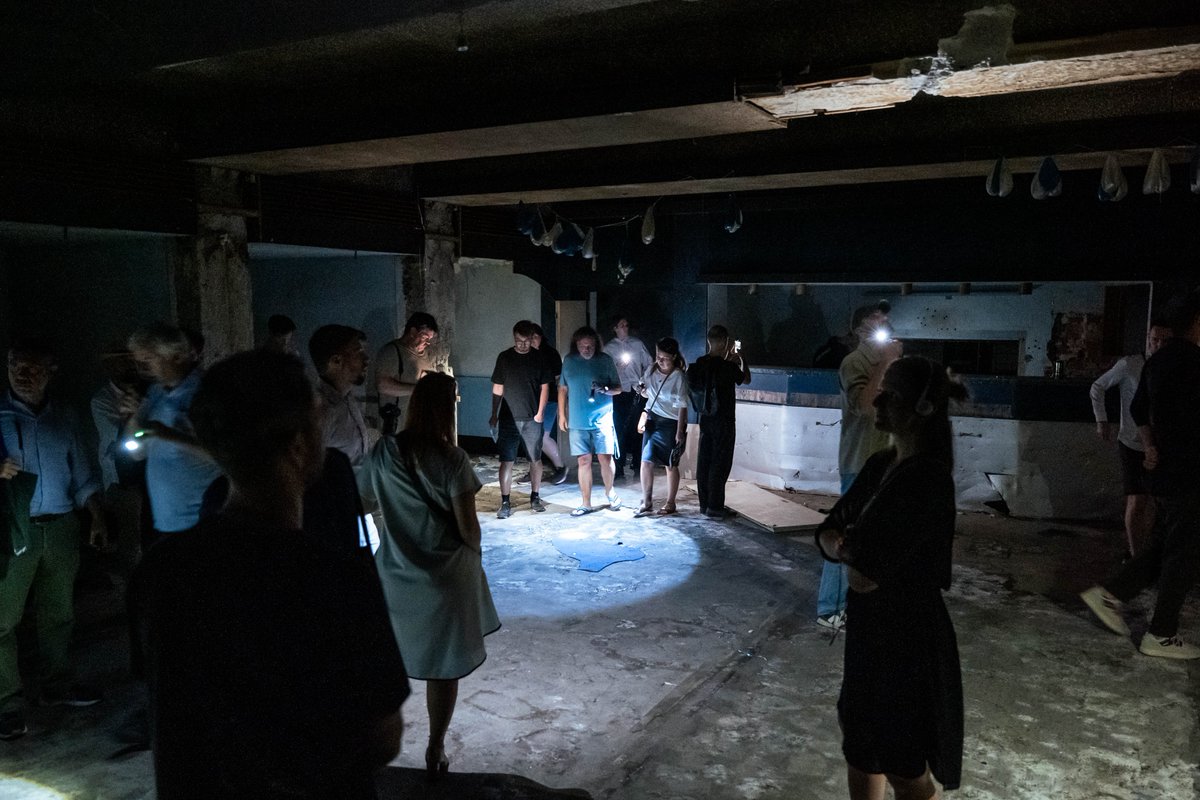 ANTRACIT (@_antracit) on Twitter photo Před 56 lety se znovu otevřel klub Boccaccio🍸
📅V pondělí 1. 9. 2025 jsme jednali s architekty o obnově Palace – jen pár metrů od klubu.
⏳V pondělí 1. 9. 1969 byl tento bar po rekonstrukci Palace znovu otevřen.
📸Palace ve 30.letech (Historické kalendárium) a Boccaccio dnes. Před 56 lety se znovu otevřel klub Boccaccio🍸
📅V pondělí 1. 9. 2025 jsme jednali s architekty o obnově Palace – jen pár metrů od klubu.
⏳V pondělí 1. 9. 1969 byl tento bar po rekonstrukci Palace znovu otevřen.
📸Palace ve 30.letech (Historické kalendárium) a Boccaccio dnes.