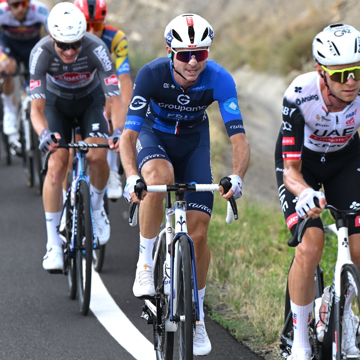 GroupamaFDJ's tweet image. Rudy Molard dans l’échappée vers Larra-Belagua 🚴
Breakaway alert: Rudy up the road 🔝