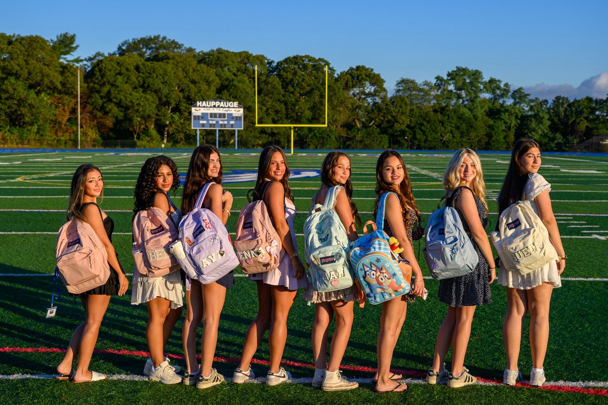 FBayerPhoto's tweet photo. Hauppauge Class of 2026 Senior Sunrise https://t.co/G6yOpPtUQ3