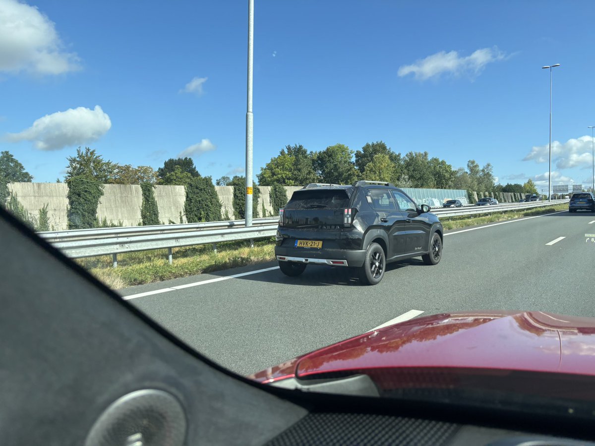 First time seeing the new Fiat Grande Panda Electric on the Dutch road’s 🇳🇱