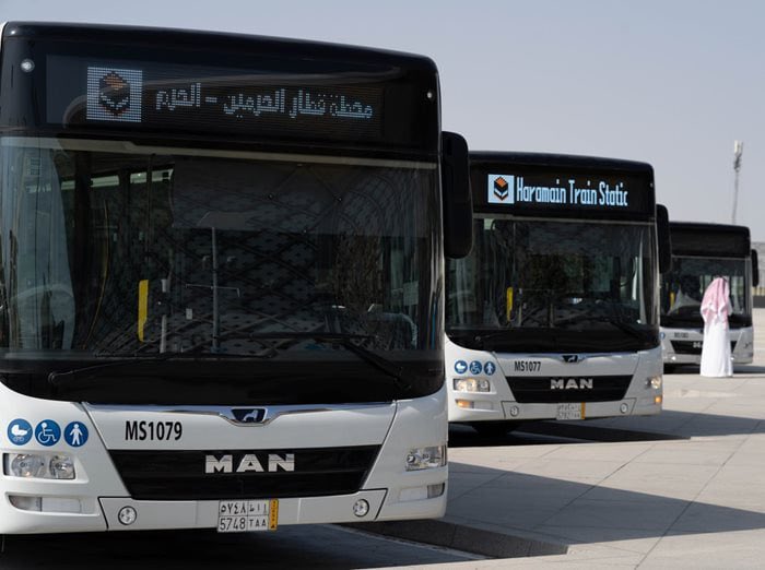 Mkhnews's tweet image. الهيئة الملكية لمدينة #مكة_المكرمة و #المشاعر_المقدسة :
توقيع اتفاقية تعاون مع شركة مزار لتعزيز التجربة الإثرائية في مدينة #مكة_المكرمة ، شملت الإتفاقية تفعيل وتشغيل مبادرة مسارات مكة والنقل السياحي عبر تطبيق مزار.