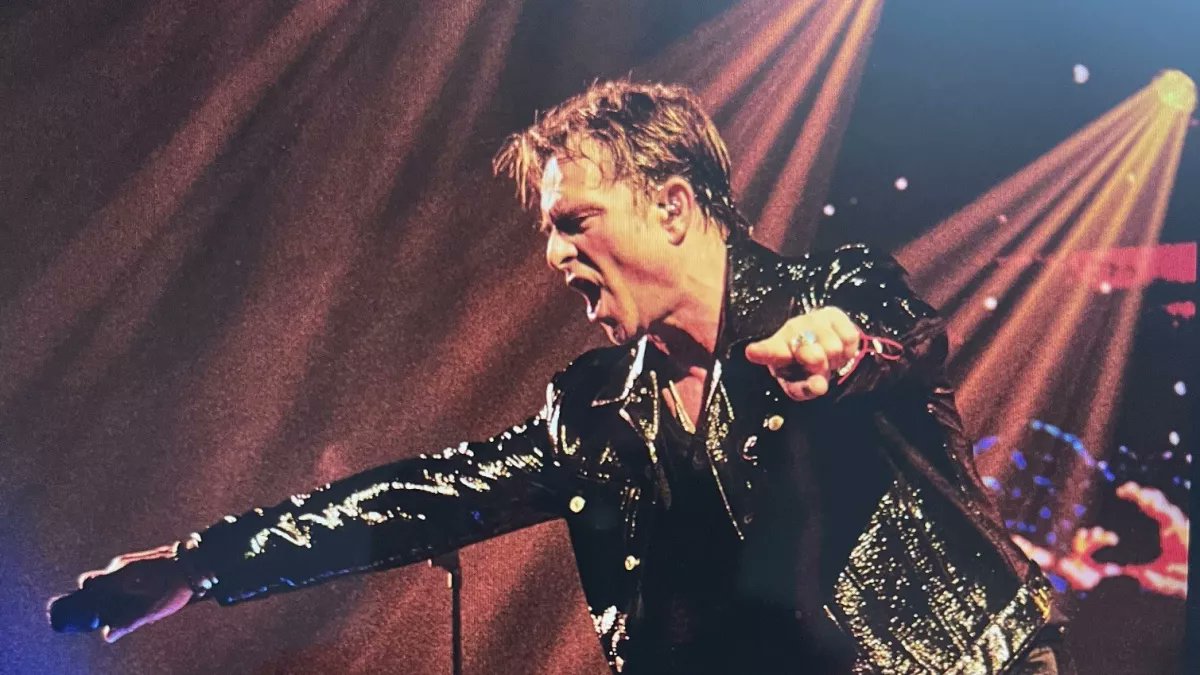 Le #concert #inédit de <a href="/davidhallyday/">David Hallyday</a>« Requiem pour un fou - Tour », capté le 13/04 dernier au Forest National de Bruxelles 🇧🇪 sera diffusé sur #France4 mercredi 24/09 à 21h05