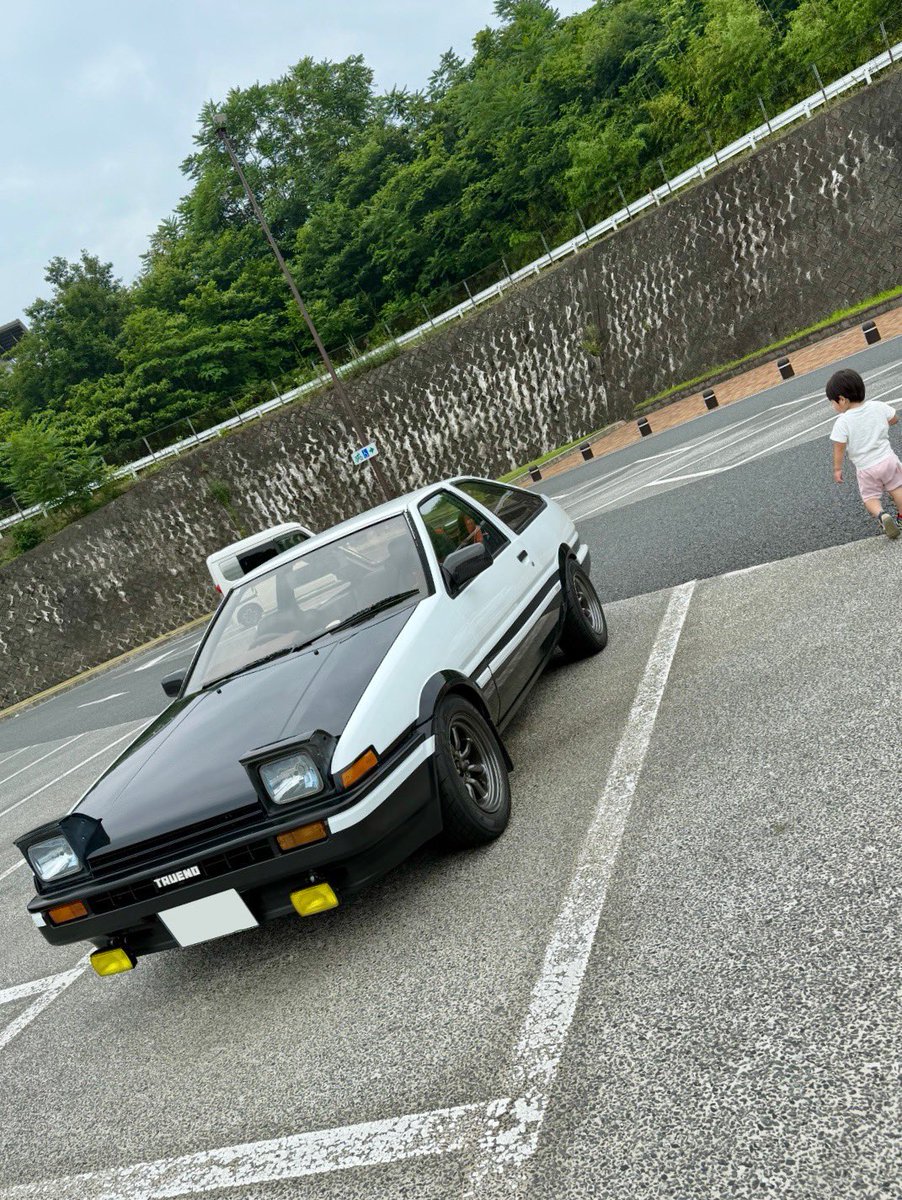 ハチロク - Search / X