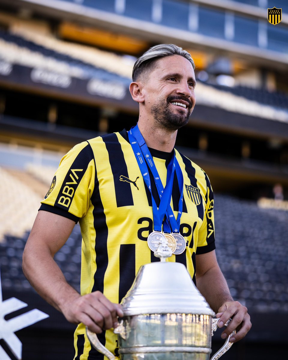 Como disfruto ver a los Bolsos llorar y quejarse cuando pasa algo relacionado a Gaston Ramirez

Qué calvario habrá sido para ellos el 2024. Una tortura.

Cuando pasan estas cosas es la muestra más clara de cómo la pasaron. El dolor será eterno. El mejor de la historia es nuestro.