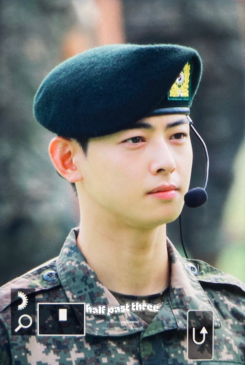 lovenunubear's tweet photo. Cha Eunwoo serving both face and for his country

#CHAEUNWOO #차은우 https://t.co/ZYyeHvagUN
