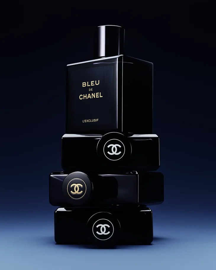 Inside Bleu de Chanel L’Exclusif, A Concentrate of Raw Power - Read more here: designscene.net/2025/09/bleu-d…

Luxury house #Chanel presents Bleu de Chanel L’Exclusif as the ultimate evolution of its signature fragrance. Conceived by perfumer-creator Olivier Polge, this release expands