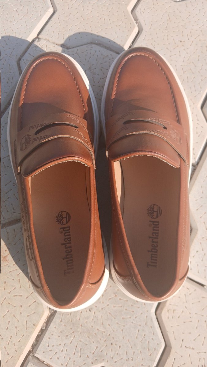 chiwayueddie's tweet photo. Katundu uyu watichepera size 40 I just need 100k.
Available in Lilongwe 

Please RT🙏🙏 https://t.co/l2ucTWg5VL