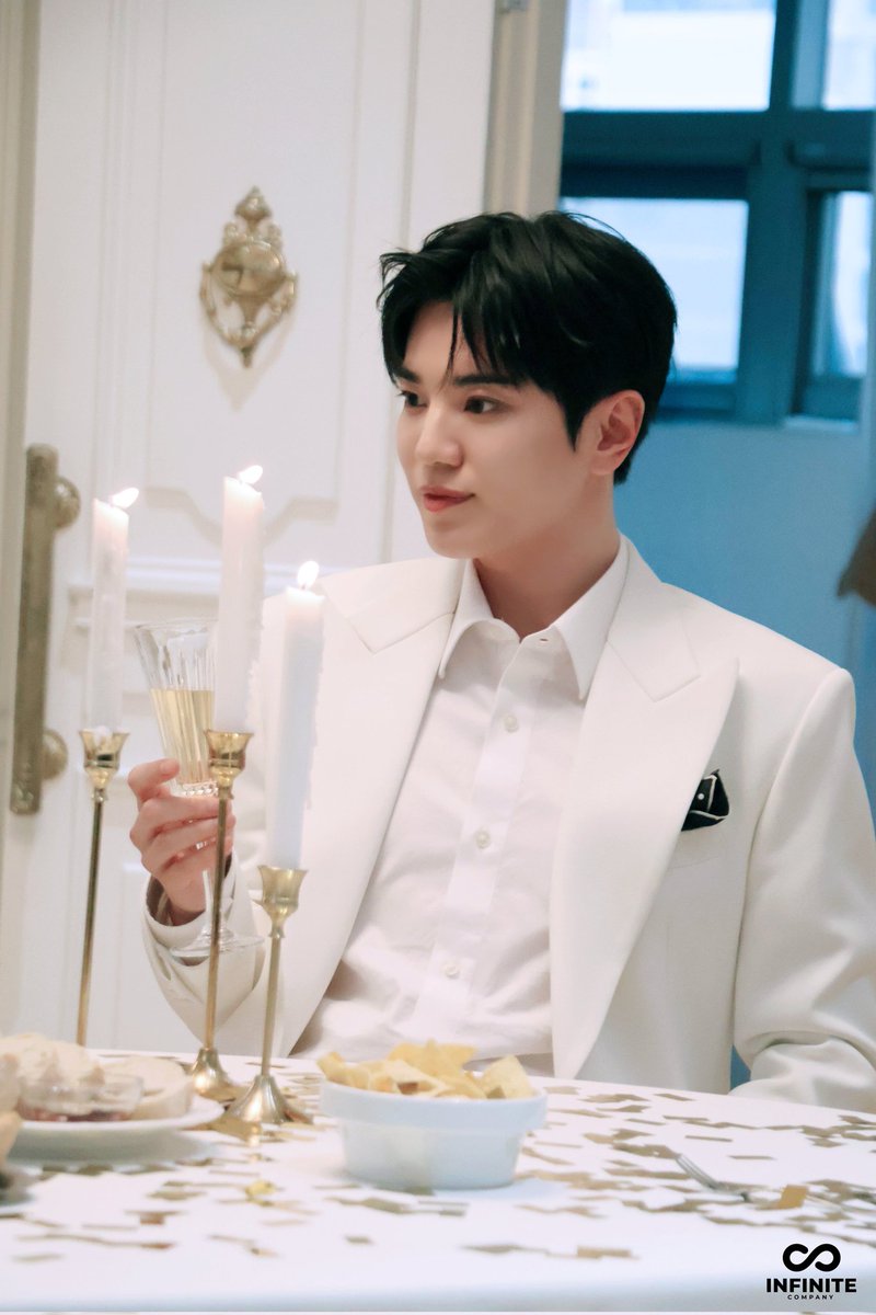 우리 성종이는 10대도 20대도 30대에도
다 인피니트야
#구월은_성종이가_태어나서_빛났쫑 
#Happy32ndSeongjongDAY