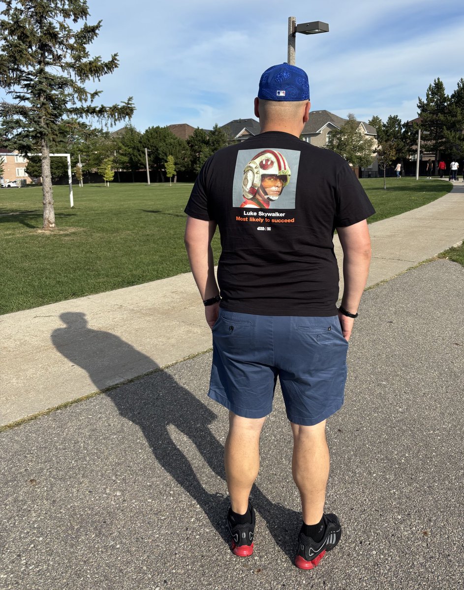 StarWarsCop's tweet photo. First day of school vibes but as an adult: kids dropped off, wearing the perfect #StarWars T-shirt, enjoying peace at home this week. #Staycation
Setting myself up for success (or at least survival). ☕📅😂 #BackToSchoolEnergy https://t.co/JhmrYwCePF