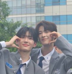 qq βΏπ (@jeongssaem) on Twitter photo cant wait for 07z to debut together, doing fansign and have the fans dressed them up as twins cant wait for 07z to debut together, doing fansign and have the fans dressed them up as twins